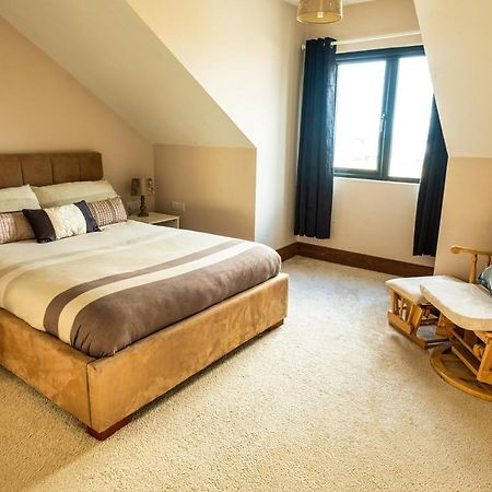 فيلا إنيسكرونفي House By The Sea & Golf Course المظهر الخارجي الصورة