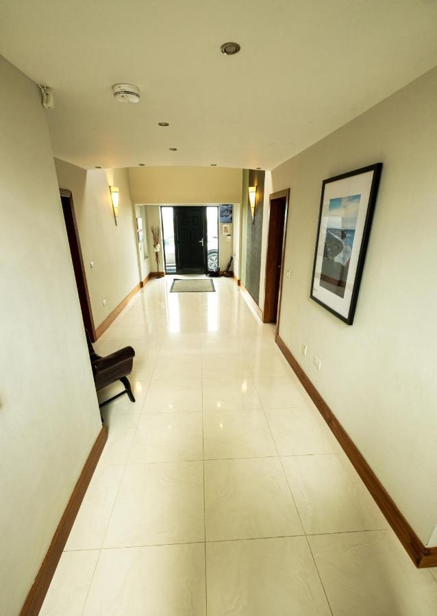 فيلا إنيسكرونفي House By The Sea & Golf Course المظهر الخارجي الصورة