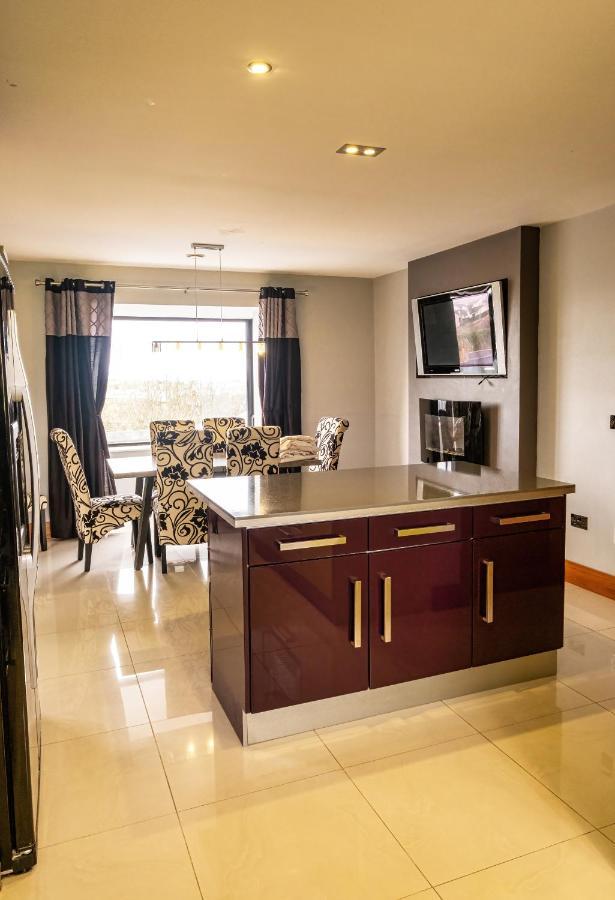 فيلا إنيسكرونفي House By The Sea & Golf Course المظهر الخارجي الصورة